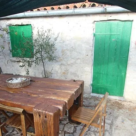 Secluded Fisherman's Radelj, - 12155 Murter