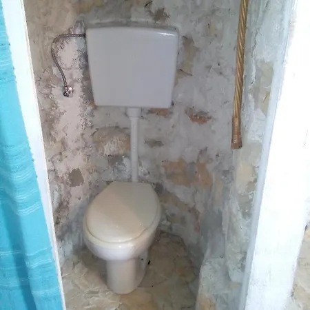 Secluded Fisherman's Radelj, - 12155 *