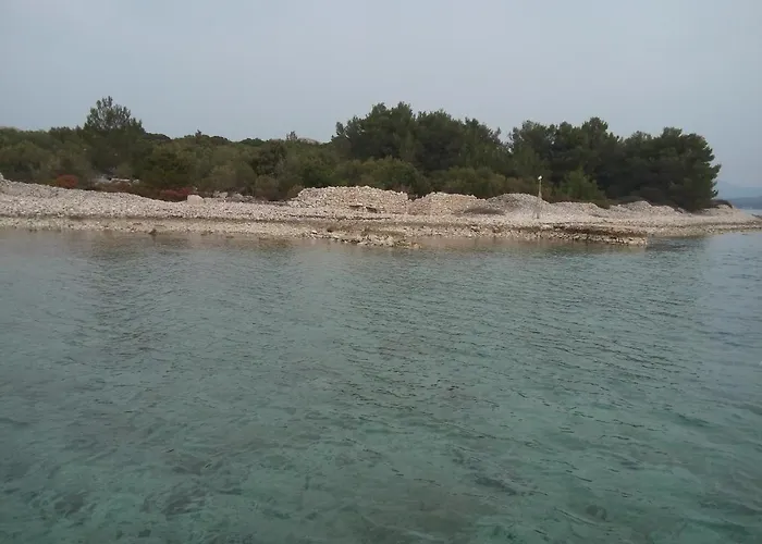 Secluded Fisherman's Radelj, - 12155