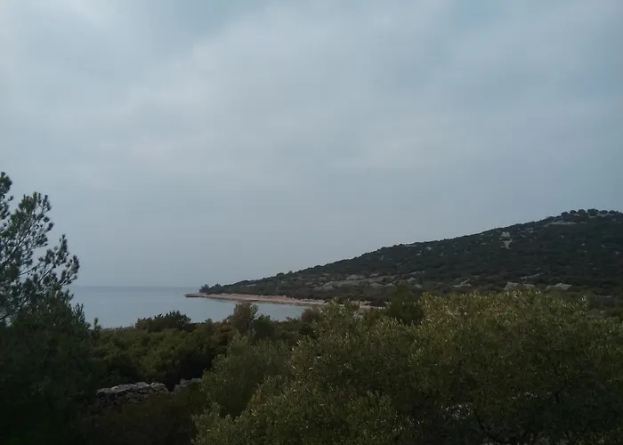 Secluded Fisherman's Radelj, - 12155