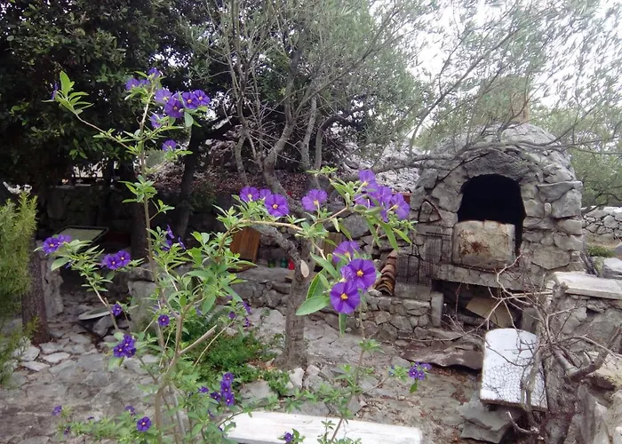 Secluded Fisherman's Radelj, - 12155 *